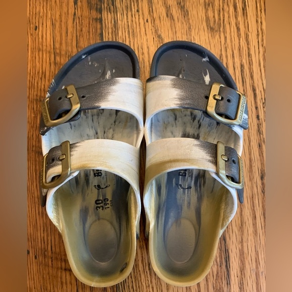 Birkenstock Other - Birkenstock Kids Marbled Arizona Slip On Sandals Gray White green Size 30